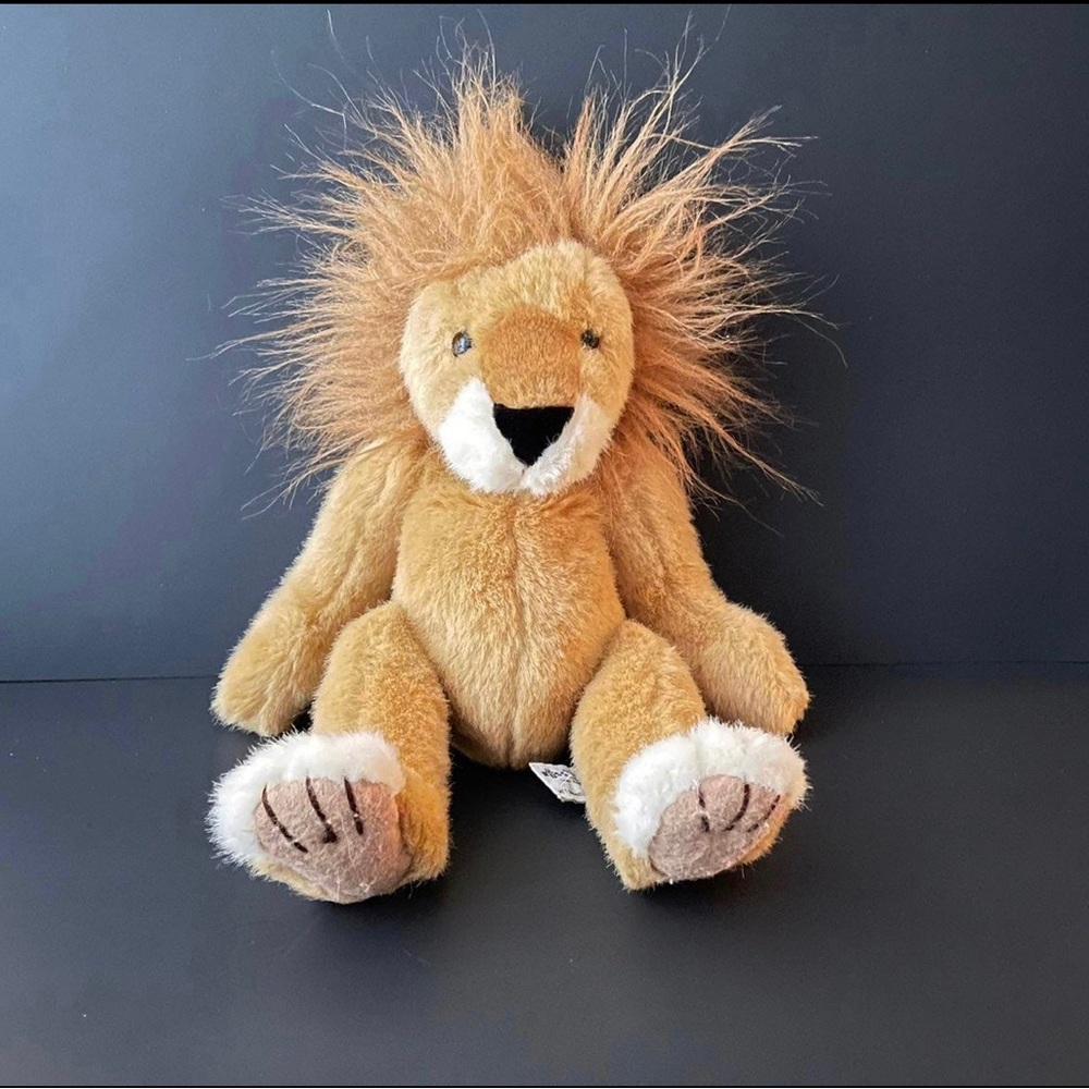 Russ Berrie Safari Lion Stuffed Animal W/ Mane 14”